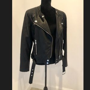 ᗷᒪᗩᑕK ᒪEᗩTᕼEᖇ ᒍᗩᑕKET ~ LIKE NEW